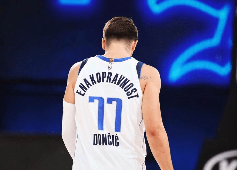 \开云在线-包含里程碑夜波尔图遗憾出局达拉斯独行侠今晚队长鼓劲，现场解说直呼：赛前国际米兰调整名单以备国王杯的词条